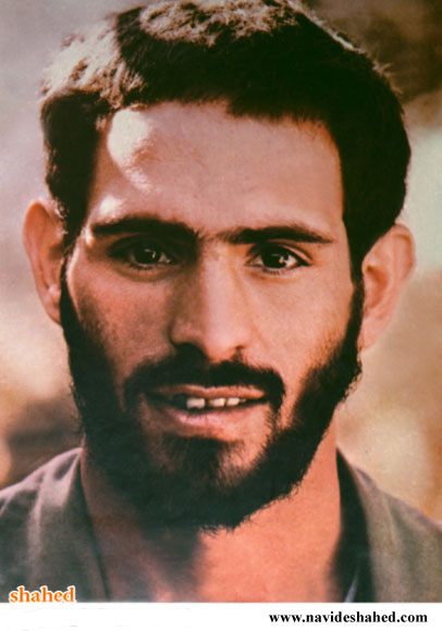 گاهی محمد رضا را در خواب می بینم گاهی محمد رضا را در خواب می بینم
