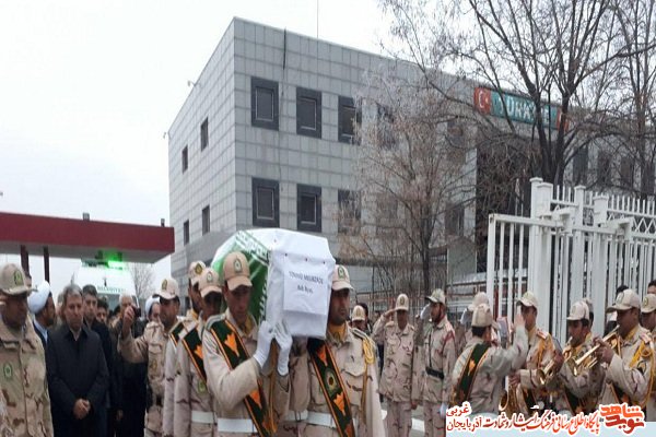 jشییع پیکر مرزبان شهید «توحید ملک زاده» در ماکو jشییع پیکر مرزبان شهید «توحید ملک زاده» در ماکو