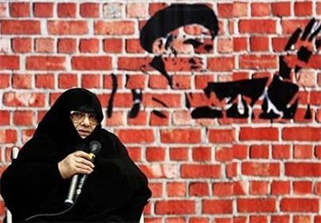 سرودههای شاعران جوان برای «مادر انقلاب» سرودههای شاعران جوان برای «مادر انقلاب»