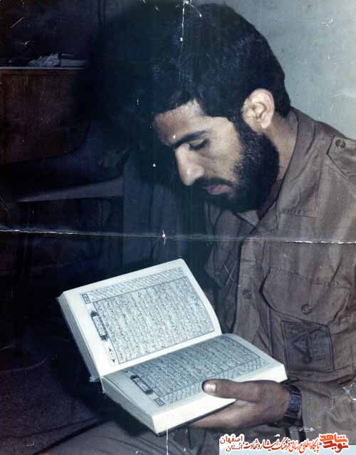 حاج خانم فاطمه اسماعیلی مادر شهید معززسید مجتبی تربتیان به فرزند شهیدش پیوست