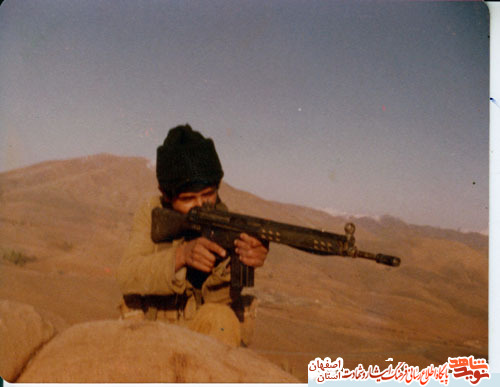 سنگ جبهه را به نگر مدرسه ترجیح داد سنگ جبهه را به نگر مدرسه ترجیح داد