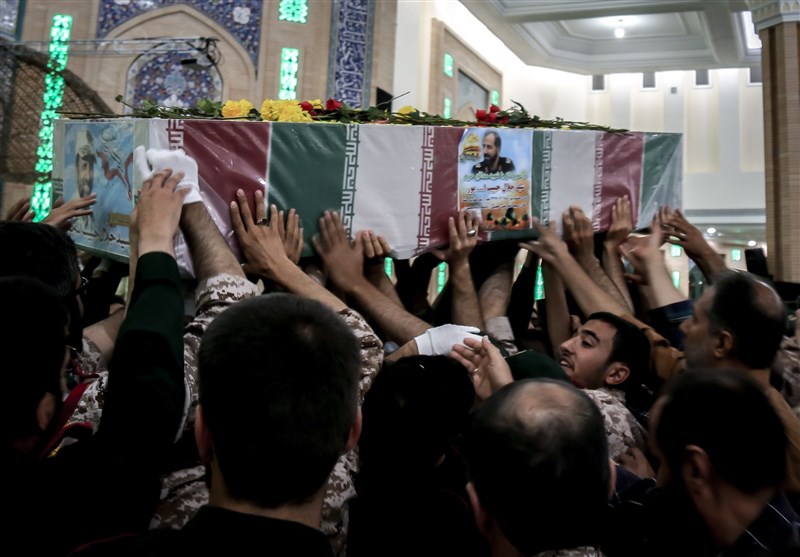 تشییع پیکر شهیدان سیدجلال حبیباللهپور و سیدسجاد خلیلی در دانشگاه امام حسین (ع) تشییع پیکر شهیدان سیدجلال حبیباللهپور و سیدسجاد خلیلی در دانشگاه امام حسین (ع)