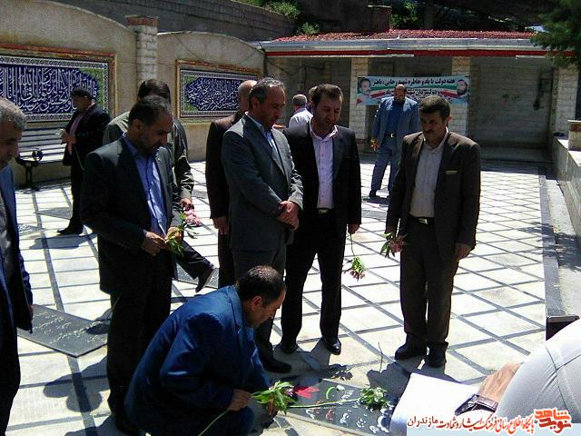 تصاوير/ گلباران مزار شهداى پل سفيد شهرستان سوادكوه تصاوير/ گلباران مزار شهداى پل سفيد شهرستان سوادكوه