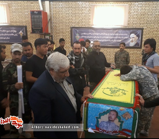 پیکر پاک شهید مدافع حرم «محمود حیدری» در اشتهارد تشییع شد