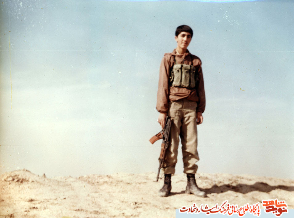 پدر شهید «غلام علیخانی گله» به فرزند شهیدش پیوست پدر شهید «غلام علیخانی گله» به فرزند شهیدش پیوست