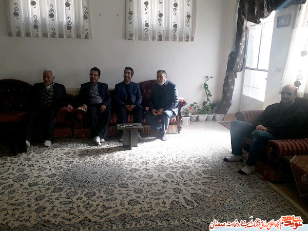 دیدار روسای دانشگاه آزاد و بنیادشهید مهدیشهر با مادر گرامی شهید 