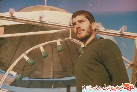 نامم را روی سنگ قبرم ننویسید تا با شهیدان اسلام باشم نامم را روی سنگ قبرم ننویسید تا با شهیدان اسلام باشم