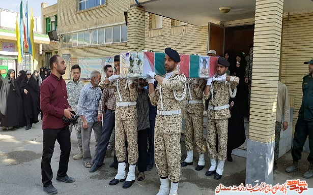 گزارش تصویری از تشییع پیکر شهید حسین امینیان گزارش تصویری از تشییع پیکر شهید حسین امینیان