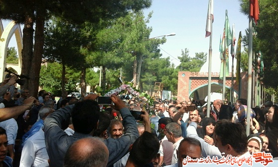 خانواده معظم شهدا و ایثارگران به زیارت خانه خدا رفتند+تصاویر خانواده معظم شهدا و ایثارگران به زیارت خانه خدا رفتند+تصاویر