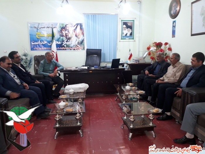 دیدار صمیمی با خانواده معظم شهدا چالدران دیدار صمیمی با خانواده معظم شهدا چالدران
