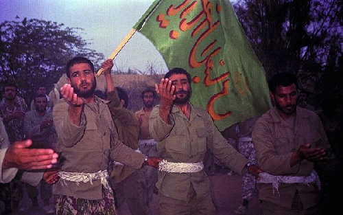 عزاداری متفاوت رزمندگان در قلههای بازیدراز عزاداری متفاوت رزمندگان در قلههای بازیدراز