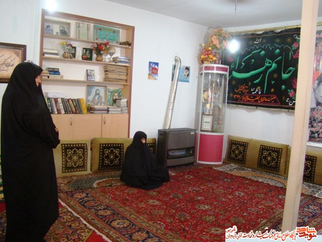 مادری که آرزو داشت با شهید شدن فرزندش درخت انقلاب را سیراب تر کند مادری که آرزو داشت با شهید شدن فرزندش درخت انقلاب را سیراب تر کند
