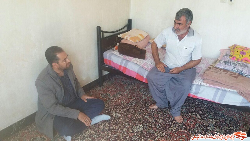 دیدار مسئولین بردسیر یا پدر شهید «الله مراد عظیمی»