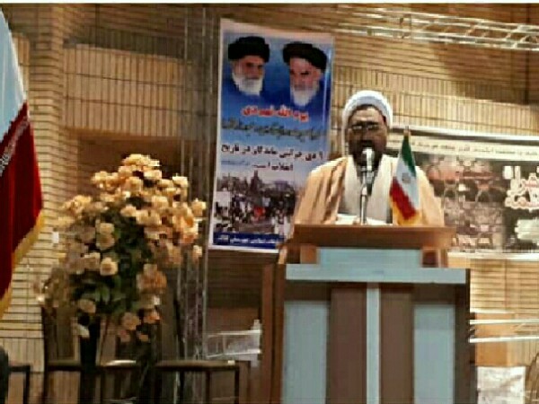 ۹ دی، روز جدایی فتنه گران از مسیر انقلاب بود/ اهل سنت تحت لوای ولایت آماده جانفشانی است