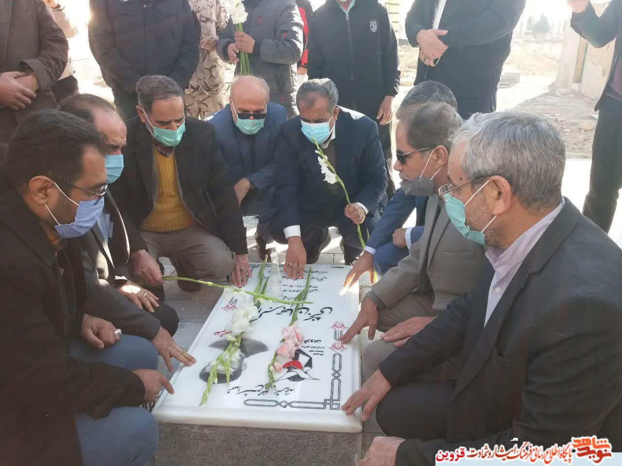 گلزار شهدای خوزنین ۳ افتتاح شد گلزار شهدای خوزنین ۳ افتتاح شد
