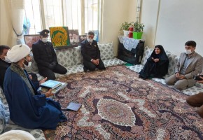 خادمین حرم رضوی با ایثارگران شهرستان لردگان دیدار کردند