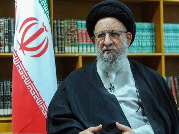 امروز اعتراف می کنیم تفکر بسیجی باعث پیشرفت کشور شده است / 5 آذر روز حماسه مردم گرگان است
