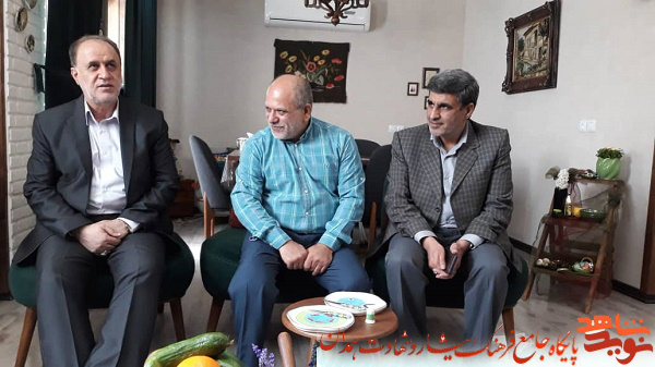 مجید صفدریان با خانواده‌های شهدا دیدار کرد