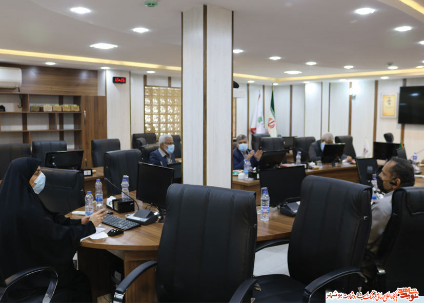 تعداد 250 نفر از پیام آوران ایثار در زمینه ی روایتگری خاطرات دفاع مقدس فعالیت می کنند