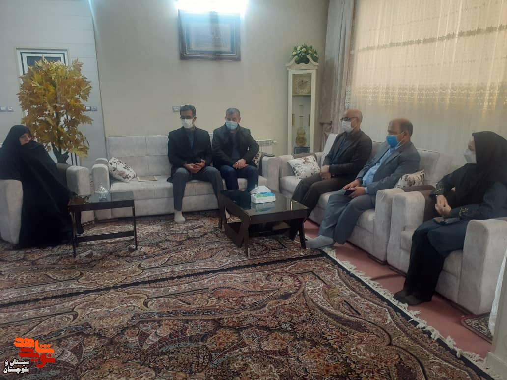 دیدار و تجلیل از مادران و همسران شهدا