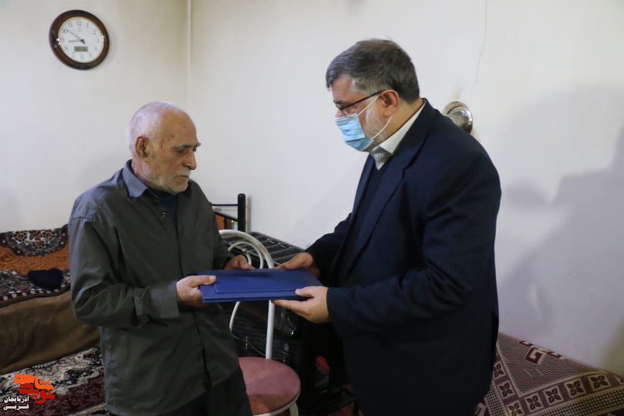 زنده نگه داشتن یاد شهداء کمتر از شهادت نیست زنده نگه داشتن یاد شهداء کمتر از شهادت نیست