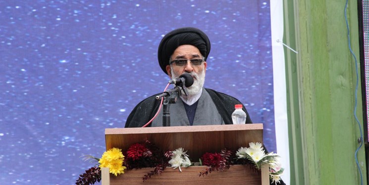 تشییع شهدای گمنام تلنگری برای همگان است