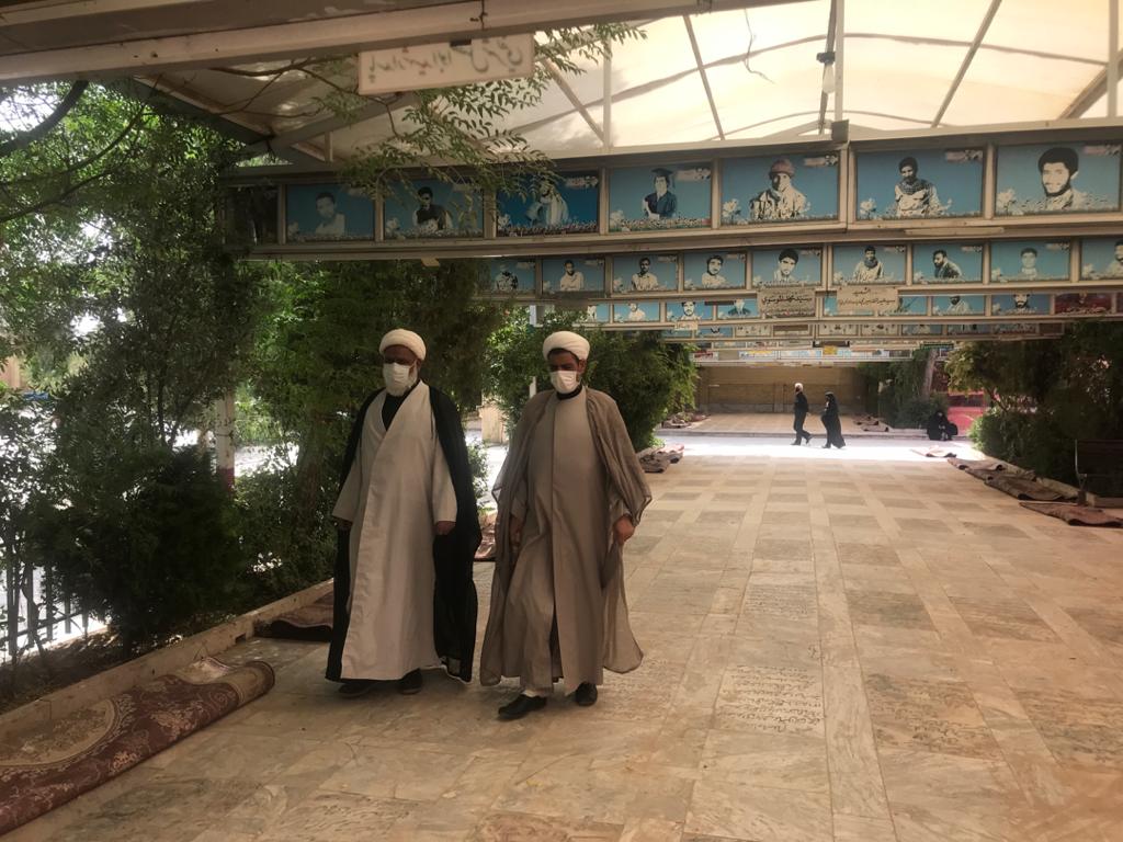 غبار روبی مزار شهدای روز تاسوعا و عاشورای حسینی