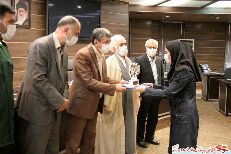 گزارش تصویری/ مراسم تجلیل از برگزیدگان جشنواره جایزه ملی ایثار برگزار شد