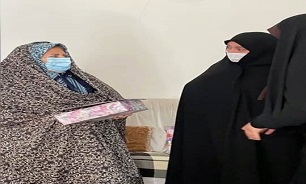 مسئول نشر آثار و ارزش‌های مشارکت زنان در دفاع مقدس آذربایجان غربی با همسر شهید «نوری» دیدار کرد