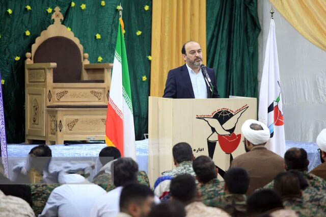 غبار روبی و عطرافشانی قبور مطهر شهدا در بندرعباس برگزار شد