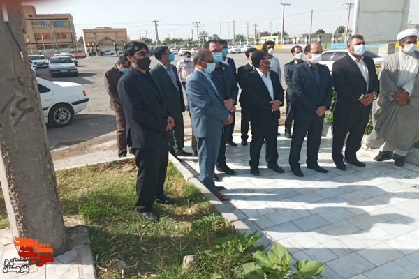غبارروبی و عظرافشانی گلزار شهدای شهرستان زابل
