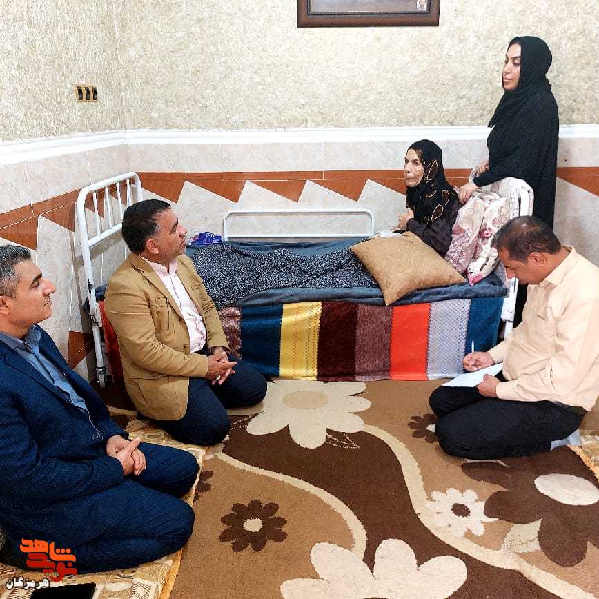 دیدار مدیرکل بنیاد هرمزگان با تنی چند از خانواده‌های شاهد و ایثارگر بندرلنگه