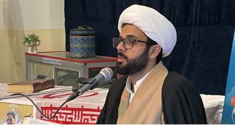 غبارروبی و عطرافشانی گلزار مطهر شهدای زابل با حضور طلاب حوزه علمیه