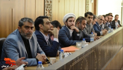 کارگزاران نظام اسلامی برای ترویج فرهنگ ایثار و شهادت تلاش کنند