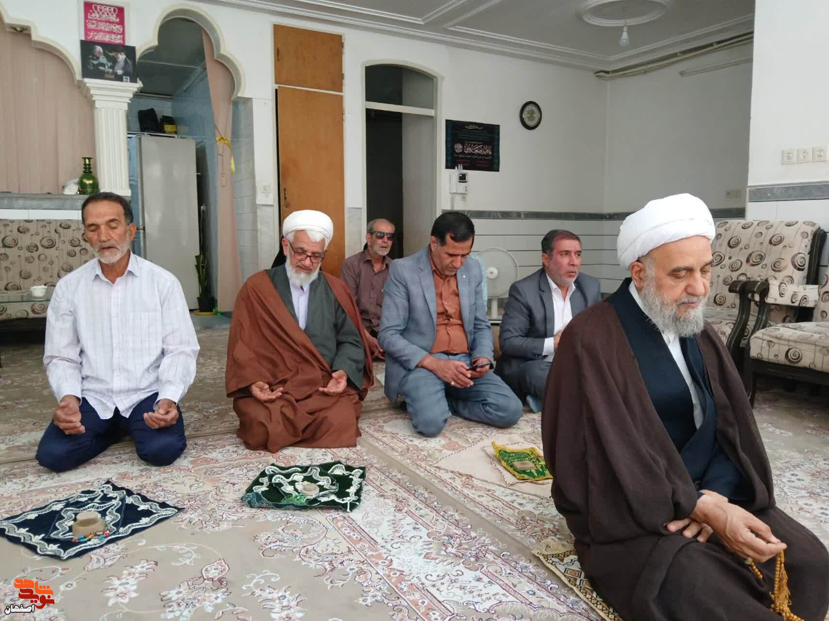 امام جمعه آران و بیدگل با جانباز عملیات بیت المقدس دیدار کرد