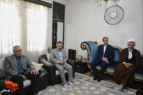 دیدار نمایندگان مردم در مجلس با خانواده شهیده «مهدیه هراتی»