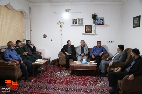 سلمانی و نریمانی بمناسبت سالروز بازگشت آزادگان به دیدار با دو آزاده رفتند سلمانی و نریمانی بمناسبت سالروز بازگشت آزادگان به دیدار با دو آزاده رفتند