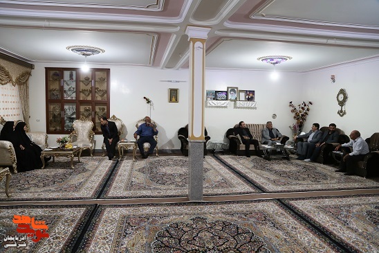 سلمانی و نریمانی بمناسبت سالروز بازگشت آزادگان به دیدار با دو آزاده رفتند سلمانی و نریمانی بمناسبت سالروز بازگشت آزادگان به دیدار با دو آزاده رفتند