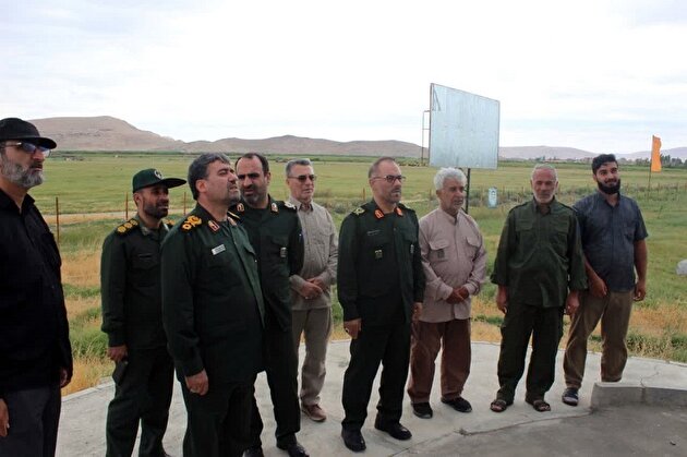 بازدید سردار قریشی از یادمان شهید بروجردی+ تصاویر