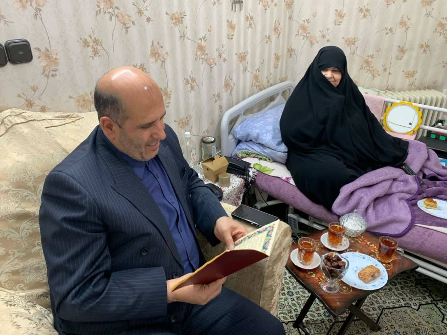 دیدار مدیرکل بنیاد شهیدتهران بزرگ باهمسر«شهیداندرزگو»