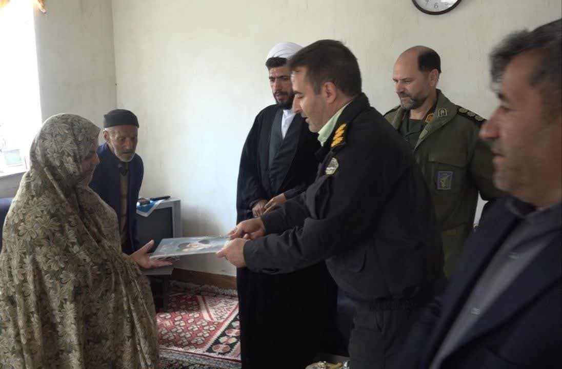 دیدار با خانواده معظم شاهد و ایثارگر در شهرستان تکاب