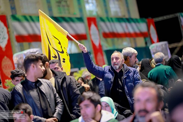 عکس | حماسه مردم کرمان در شب شهادت سردار دل‌ها