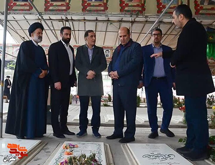 ادای احترام رئیس بنیاد شهید به شهدا در گلزار مطهر شهدای بهشت زهرا(س)
