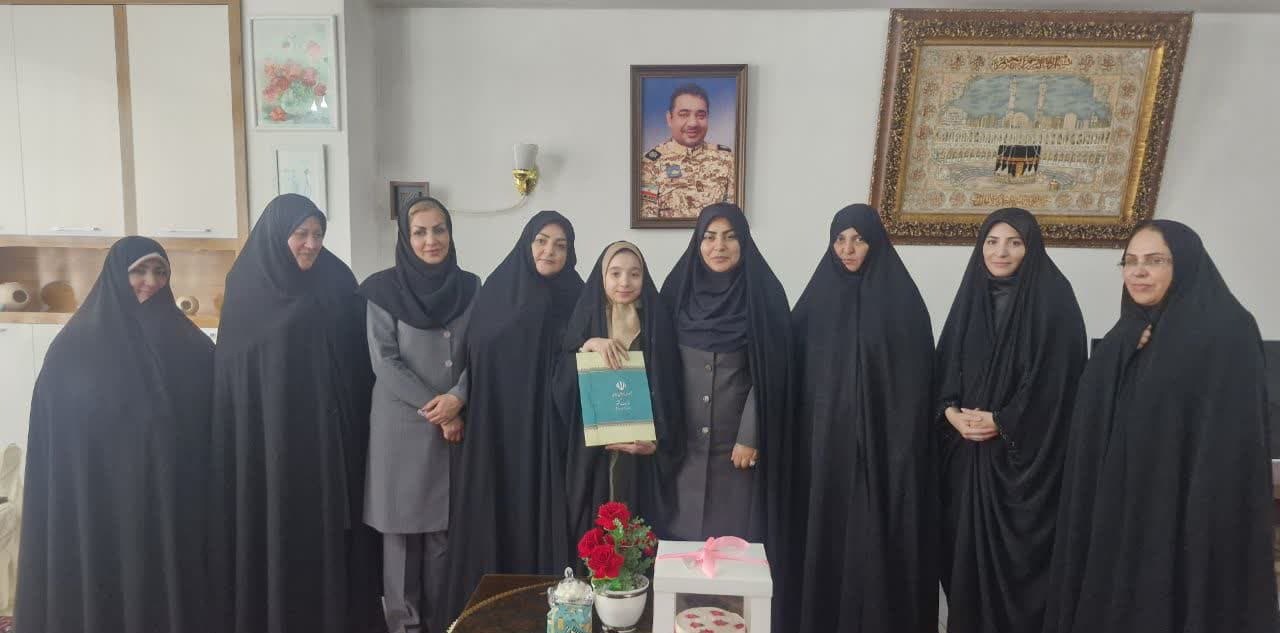 از دختران شهدای مدافع حرم تجلیل شد