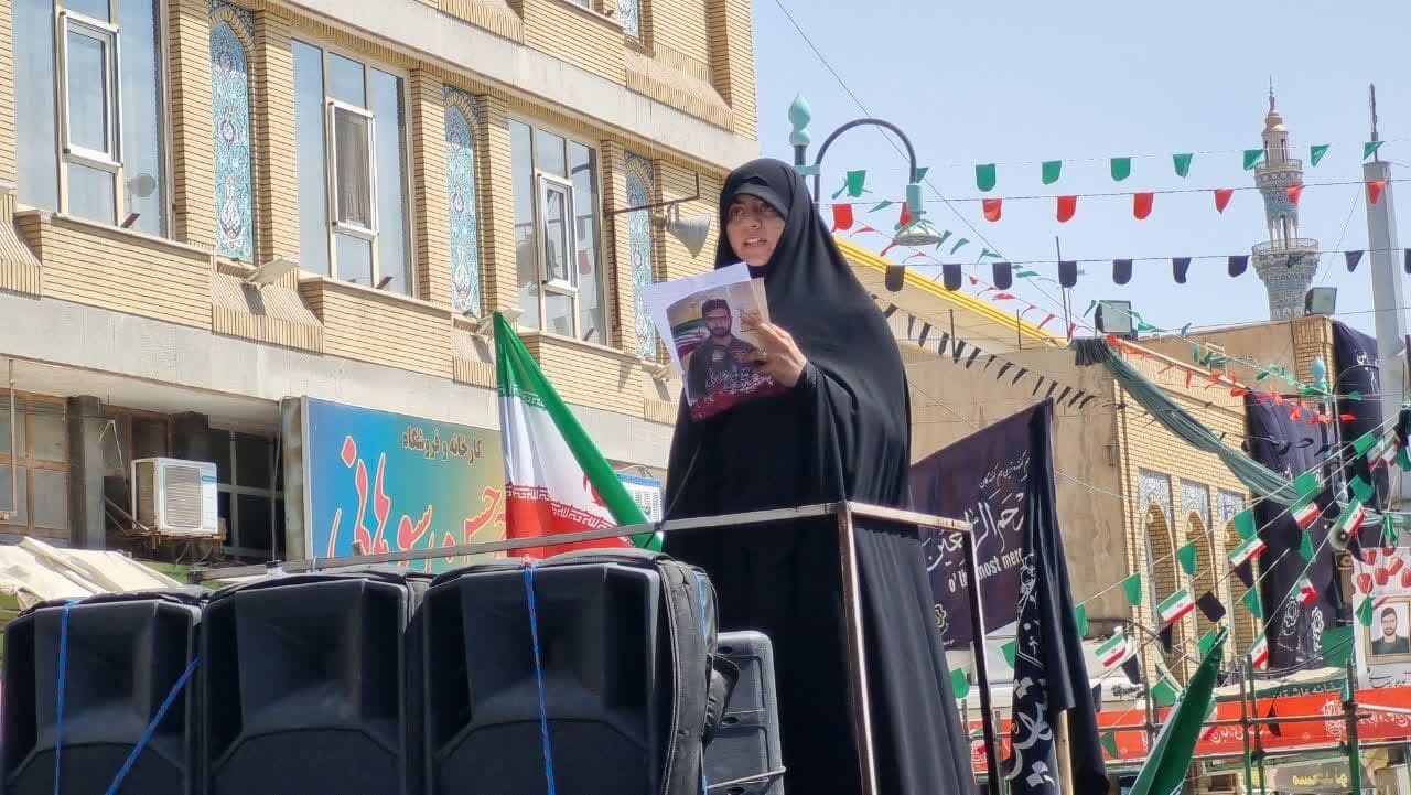 فیلم/ تا آخرین قطره خون پای رهبر ایستاده‌ایم