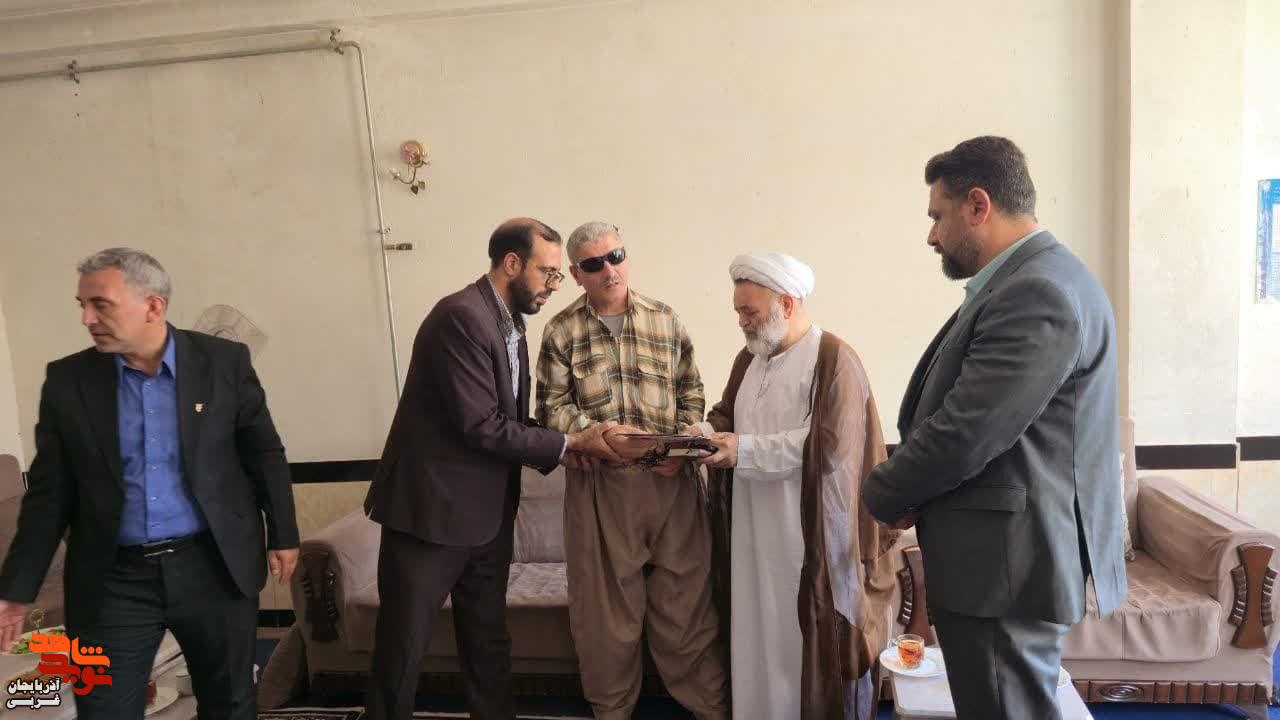 دیدار و سرکشی از خانواده جانباز 70 درصد در شهرستان سردشت