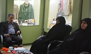 مصاحبه با خانواده شهیدان بهفر در موزه شهدای اردبیل