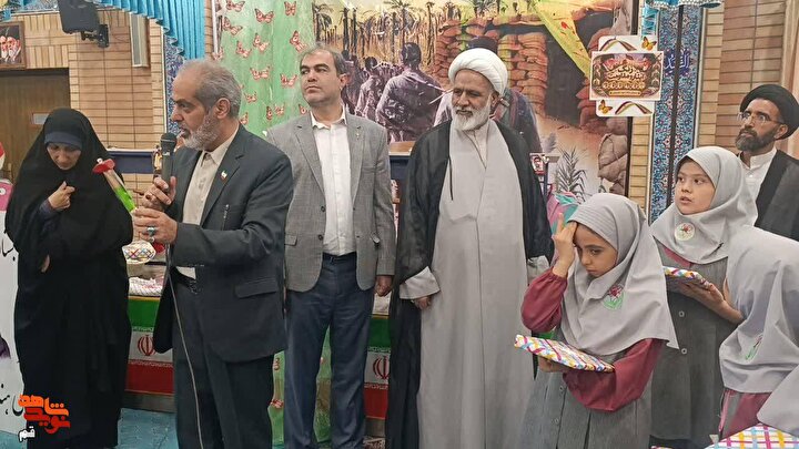 گزارش تصویری/ زنگ ایثار در مدارس شاهد قم به صدا درآمد
