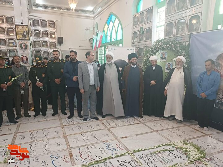 «مهمانی لاله‌ها» در گلزار شهدای امامزاده شاه ابراهیم(ع) قم