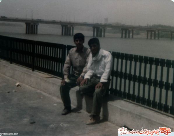 از چپ: علی اکبر کریمی - علیرضا اسفندیاری